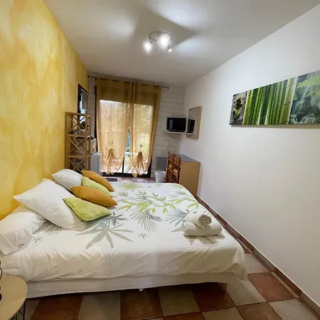 Gite L'etape Provencale Holiday home Cabries